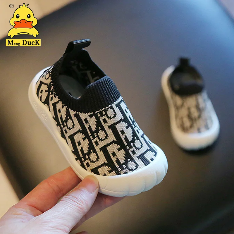

2022 Spring And Summer New Yellow Duck Children's Shoes Fashion Girls And Boys Soft Bottom Fly Woven Children's Shoes Wholesale