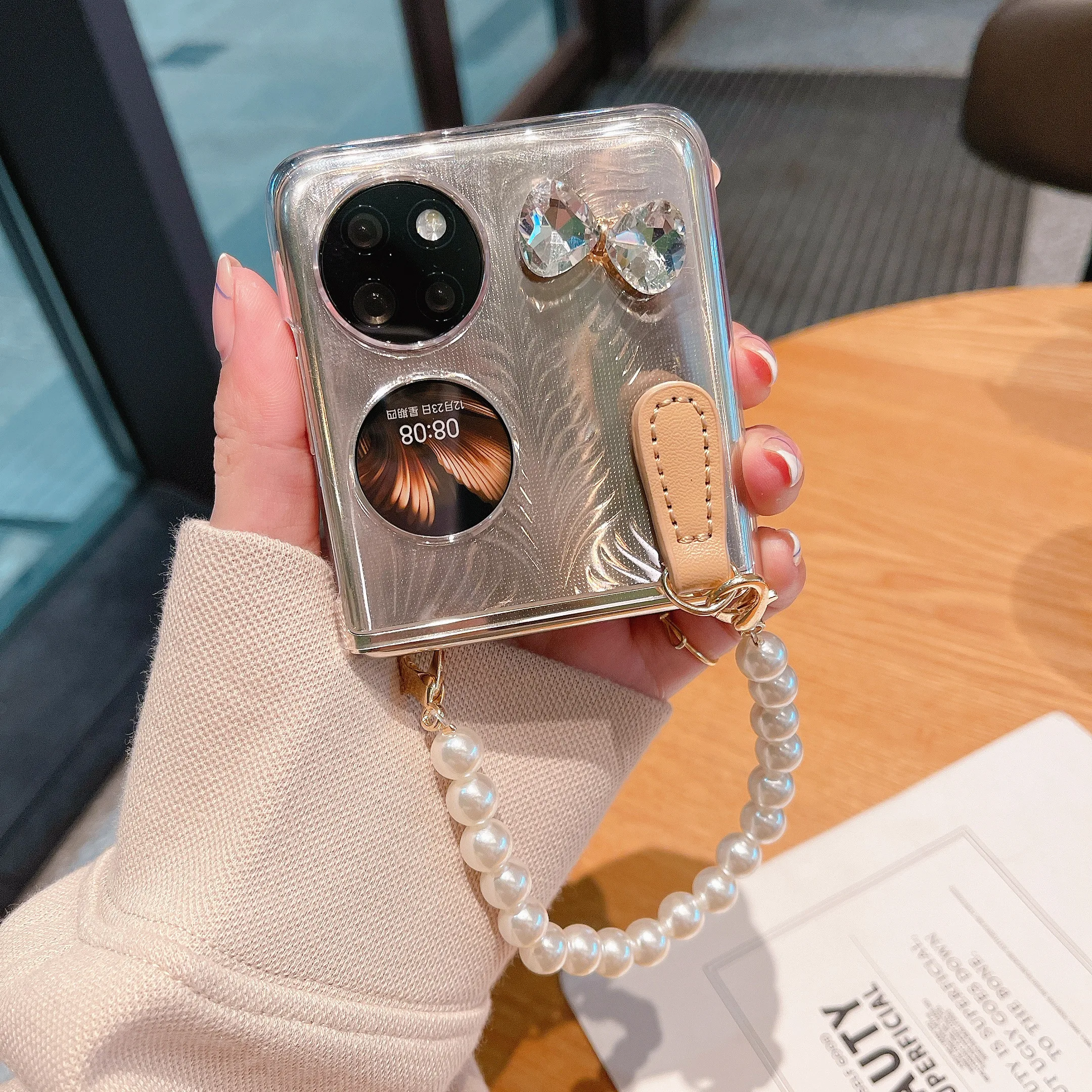 

Для Huawei P50 Карманный чехол жемчужный браслет для P50Pocket ручная цепочка со стразами бант Прозрачный жесткий чехол
