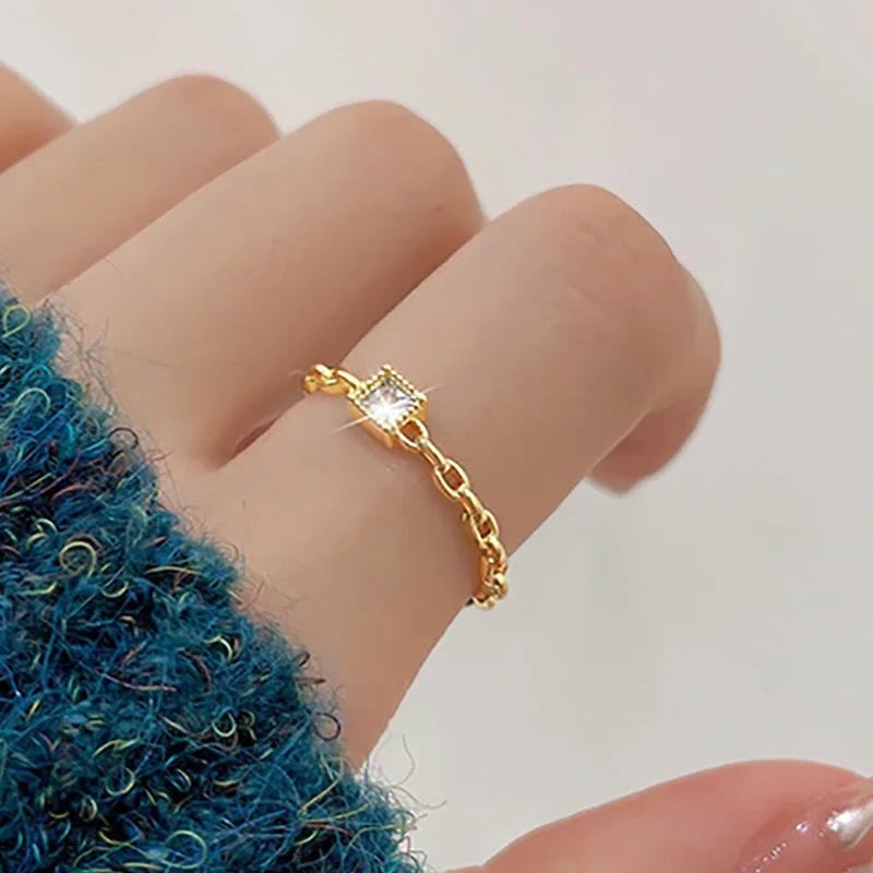 

Ring for Women Fashion Crystal Gold Color Slim Finger Adjustable Thin Simple Chain Wedding Engagement Marriage Jewelry Gifts