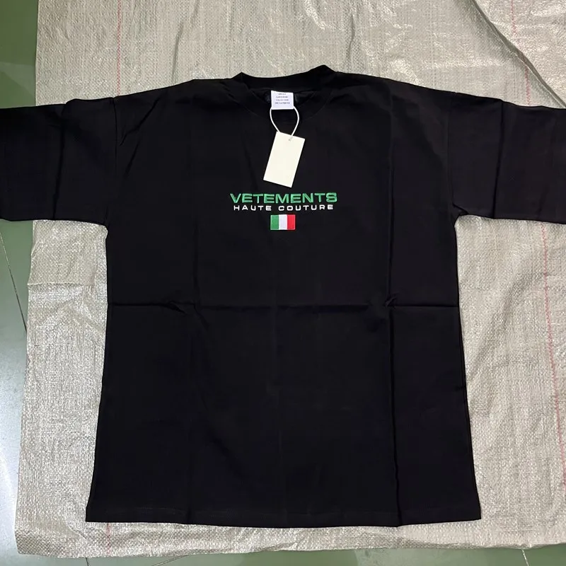 

Embroidered Letter Print VETEMENTS T Shirt Short Sleeve Tops Casual Loose Original Packaging VTM T-shirts for Men Women
