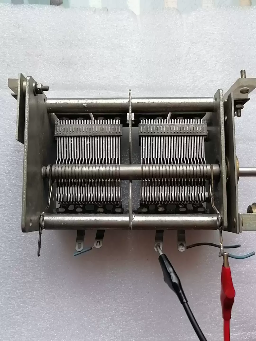 

Second-hand Dismantling Double-linked Variable capacitance 2*780p