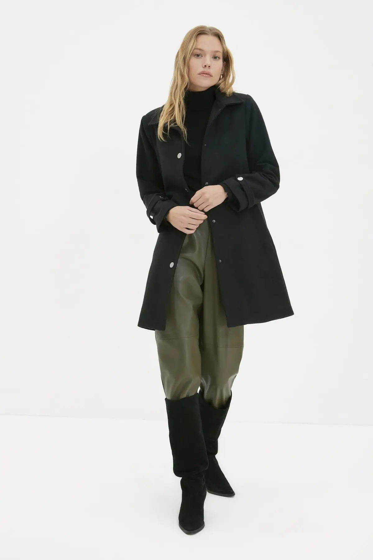 

Trendyol Studs Kaamalı Stamp Coat TWOAW22KB0091