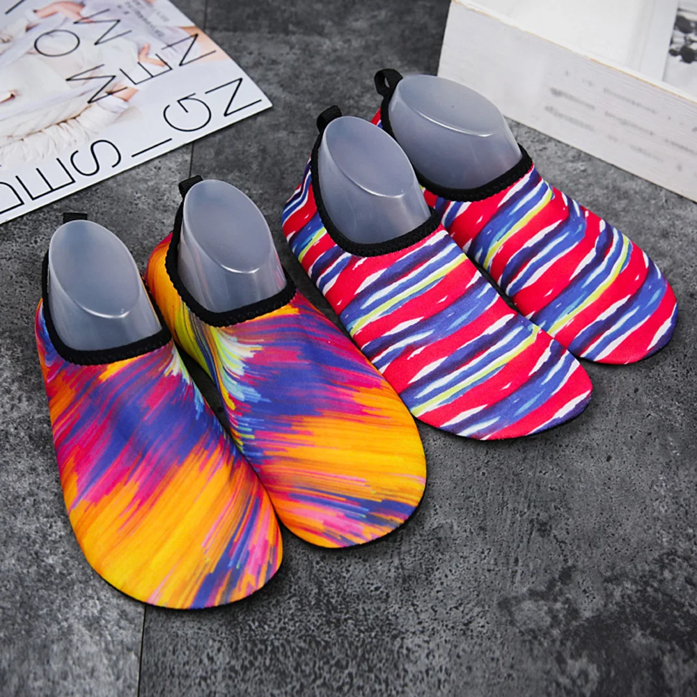 

Water Barefoot Flat Shoes Barefoot Skin Non-Slip Diving Beach Socks Sneakers Creek Shoes for Children Adults