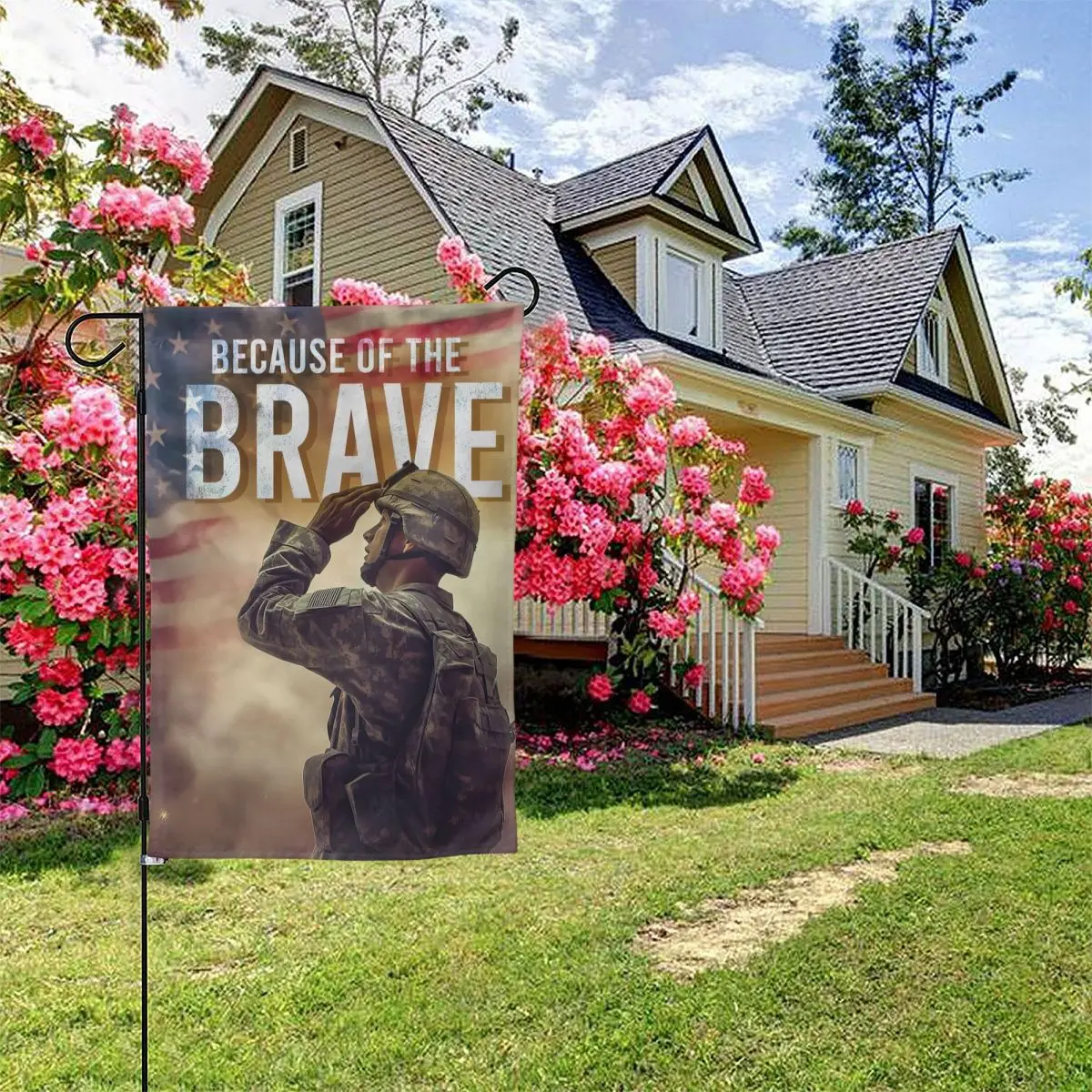 

Символ Дня памяти 4 июля «Америка навсегда», американские военные и военные войска, патриотический Садовый флаг США