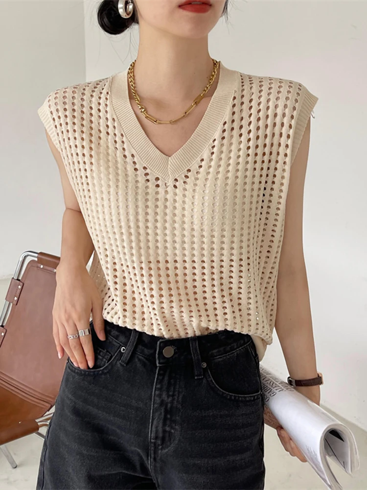 Hollow Out Sleeveless Pullover Sweater Women 2022 Summer Thin Loose Casual Clothing V Neck Sweaters Ladies Knit Top Sweter Mujer