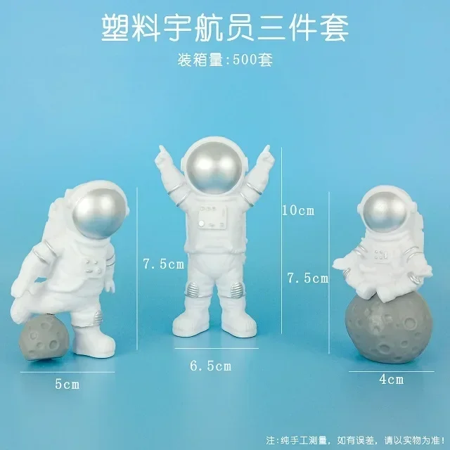 Фигурка космонавта из смолы