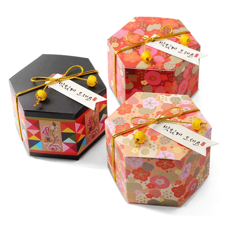 

10PC Wedding Favor Sakura Flower Boxes Bonbonniere Gift Box Boxes Party Present Sweet for Candy Cake Packaging Boite Dragees