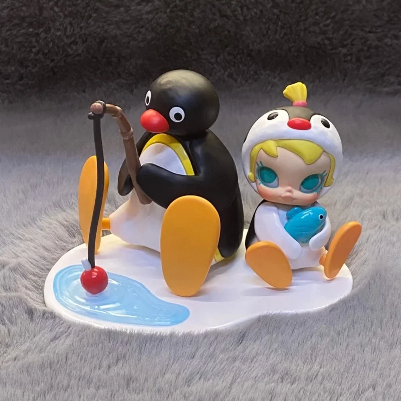 Фото POPMART Baby Molly × PINGU Fishing Time Series: Коллекционные фигурки на подвесной карточке для декора комнаты, подарки на детские праздники №4