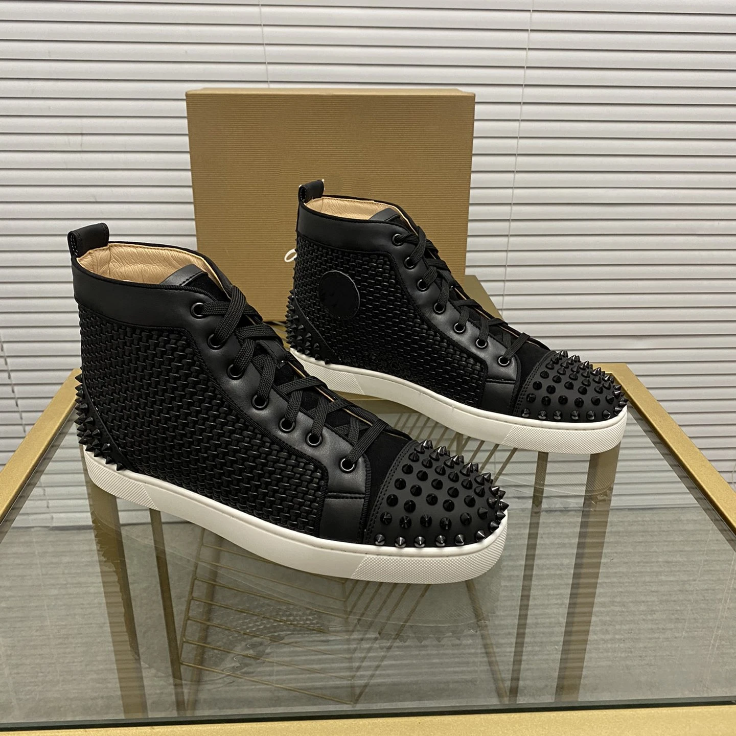 

Top Quality Red Sole Mens Casual Shoes Luxury Womens Leather Sneakers Unisex Fashion Trainers Youth Designer Couple Shoes MD0177