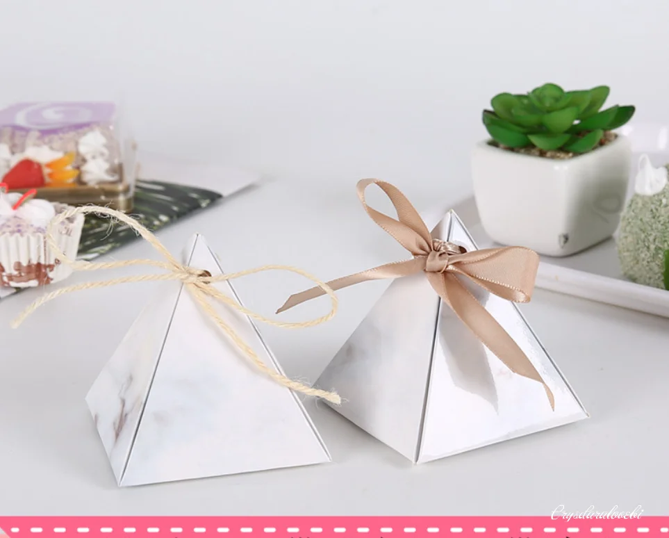 

20pcs Hot Sale Triangular Pyramid Pineapple Marble Wedding Favors Candy Box Party Supplies Bomboniera Thanks Gift Chocolate Box