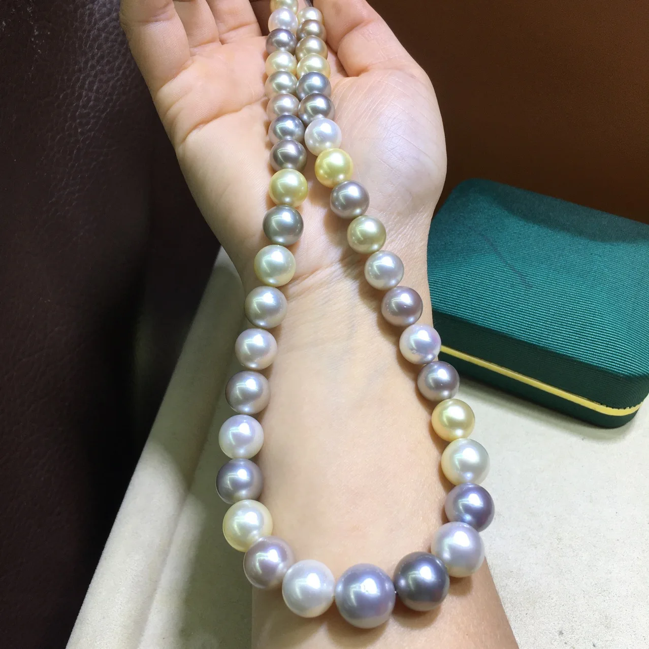 

Huge High-end Natural South Sea Genuine Golden White Black Multicolor Round Pearl Necklace Free Shipping Women Jewelry Chain