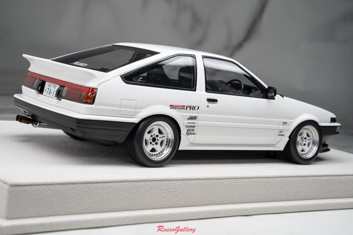Фото Модель автомобиля AE86 Keiichi Tsuchiya JDM 1:18, лимитированная серия, из смолы и металла, статическая, для коллекционирования, подарок №4