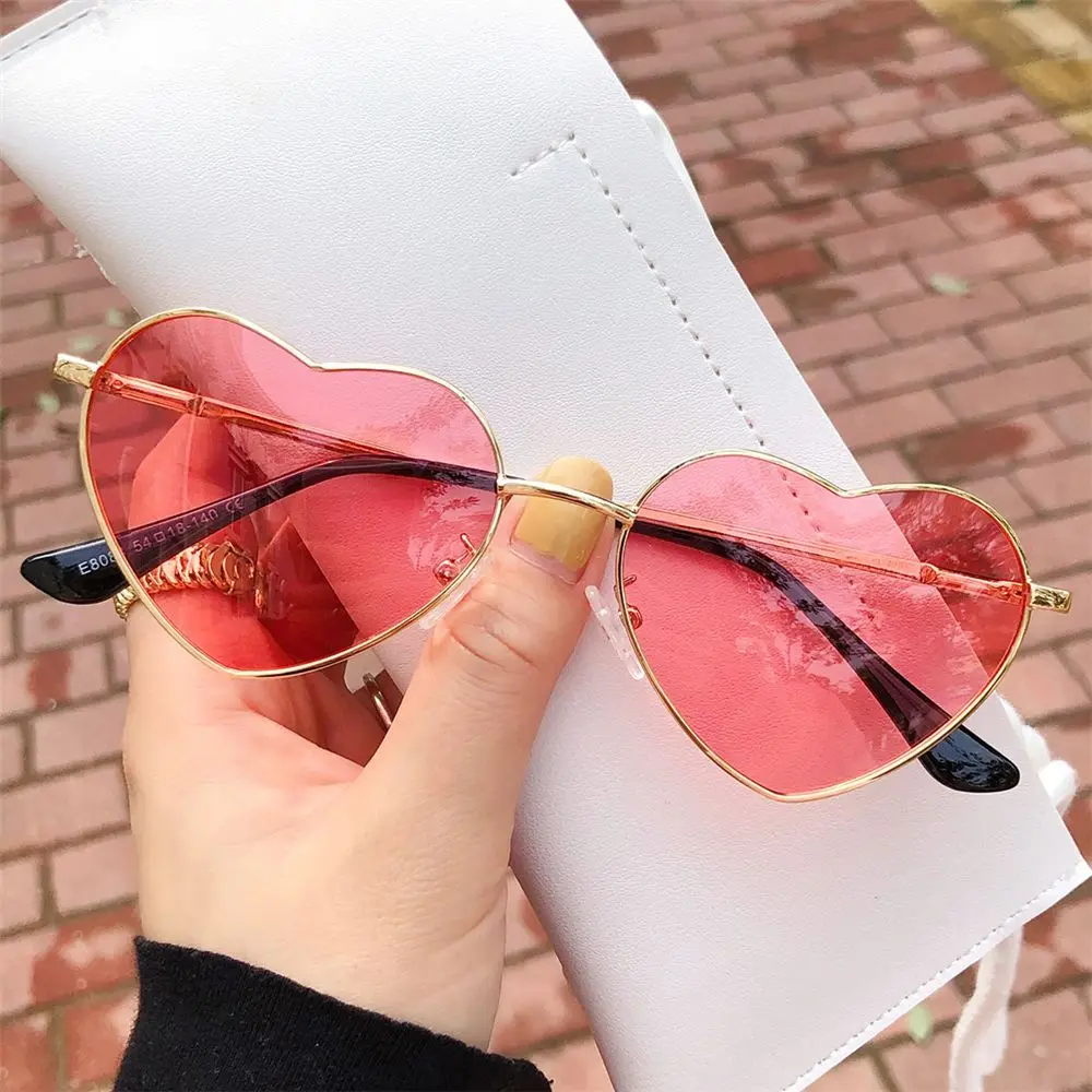 

Women Heart Sunglasses Vintage Metal Frame Polarized Sun Glasses Trendy Heart-Shaped Glasses UV400 Eyewear