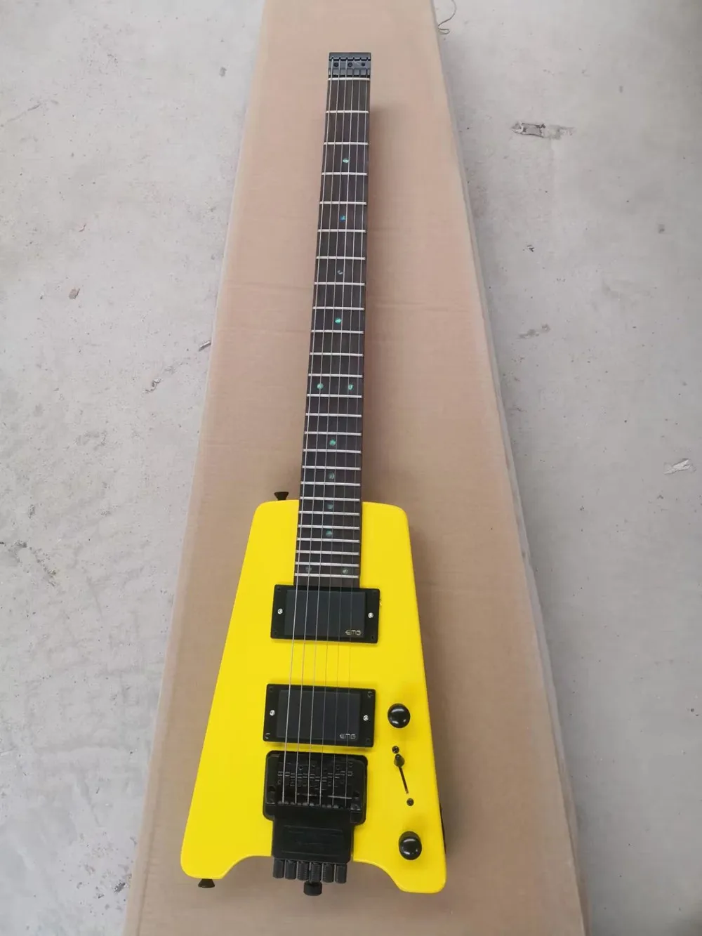 

Yellow Body 6 Strings Electric Guitar with Black Hardware,Scalloped Rosewood Fretboard,Provide Customized Service