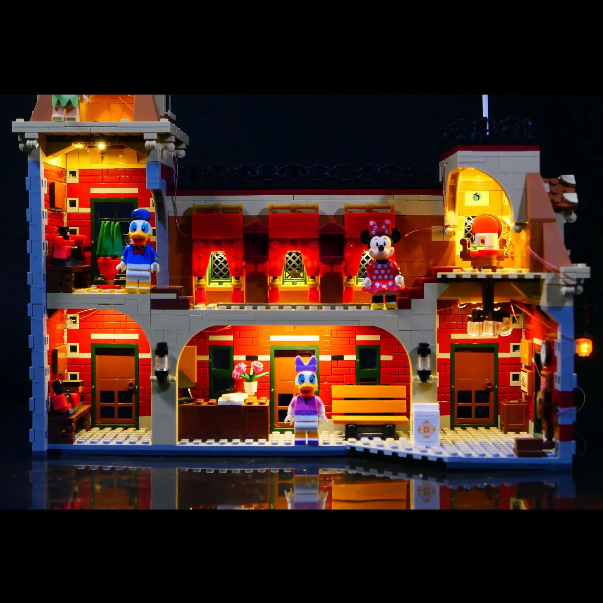 Набор осветительных приборов для 71044 года в комплект не входят Строительные