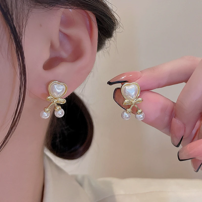 

VSnow Korean Fashion Love Heart Imitation Pearl Dangle Earings for Women Ins Bow-knot Gold Metal Earings Jewellery Pendientes