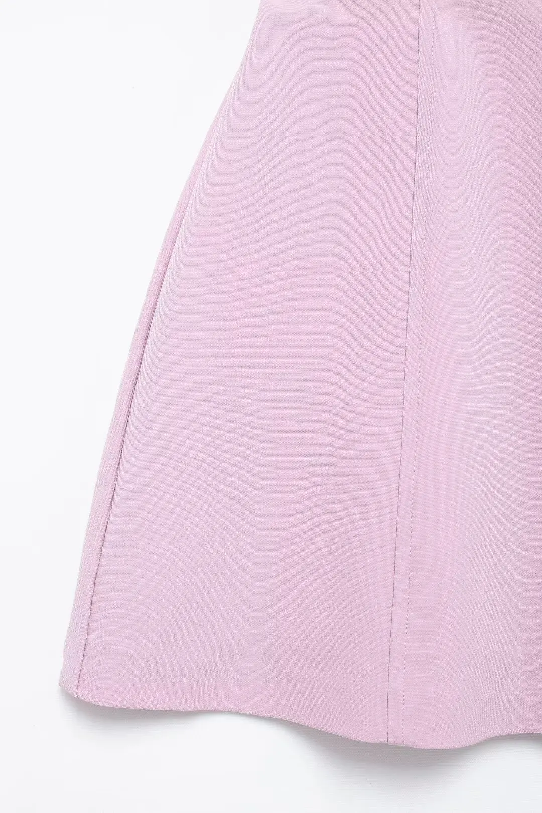 Мини-платье женское летнее с открытыми плечами и бантом