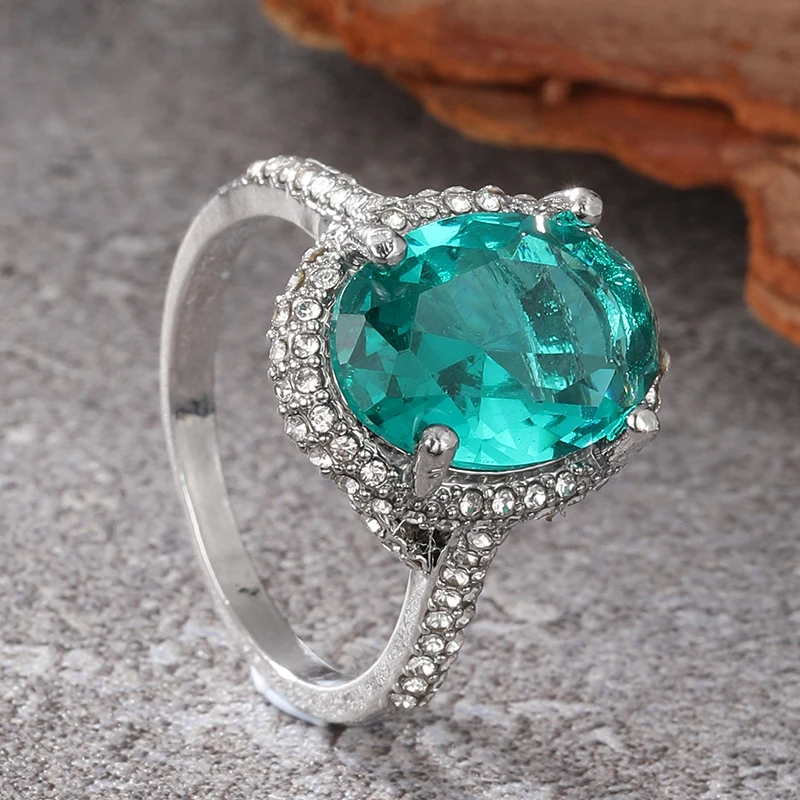 

New Light Luxury Personalized Green Zirconia Ring for Women Trendy Fashion Bridal Engagement Ring Party Creativity Jewelry