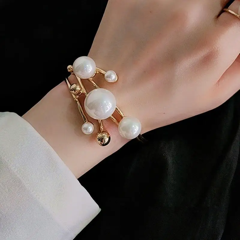 

New Geometric Irregular Imitation Pearl Double Layer Hollow Bracelet Bracelet Ladies Girls Party Popular Jewelry Gifts