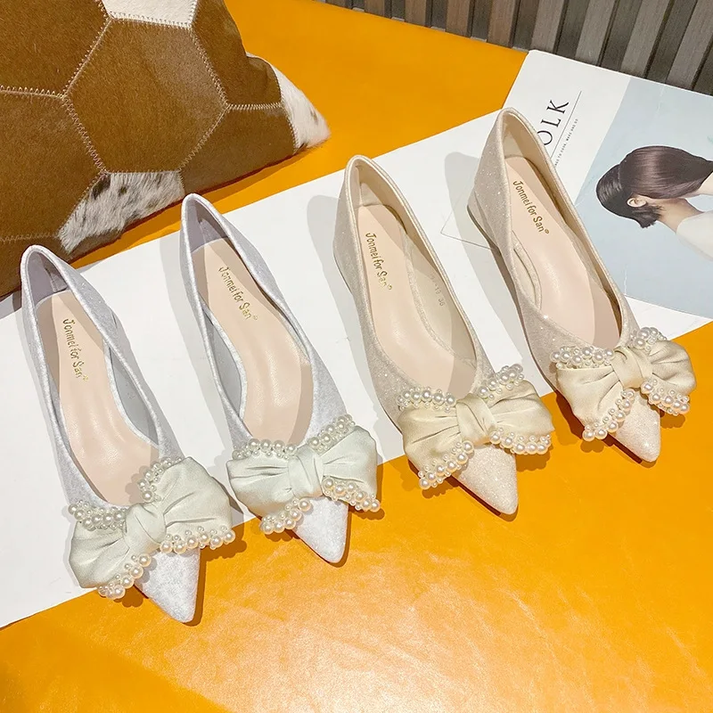 

Luxury Beads Silk Bow-knot Flats Woman Sequined Cloth Sneaker Shoes Women Thick Heels Loafers Pointed Toe Pearl Moccasins 2022