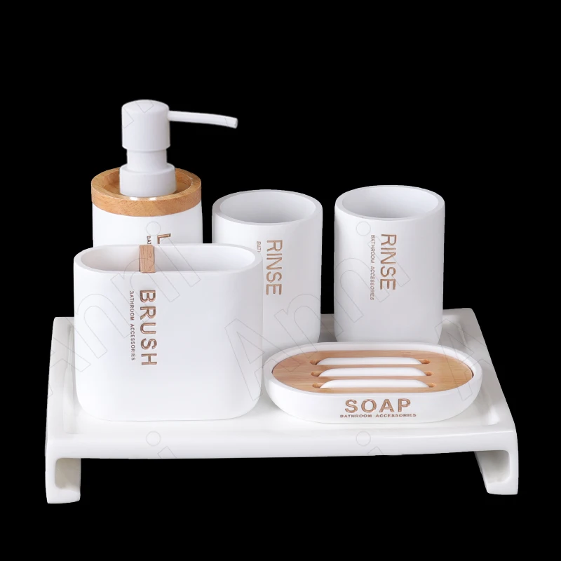 

Набор для ванной из 5 предметов с надписью