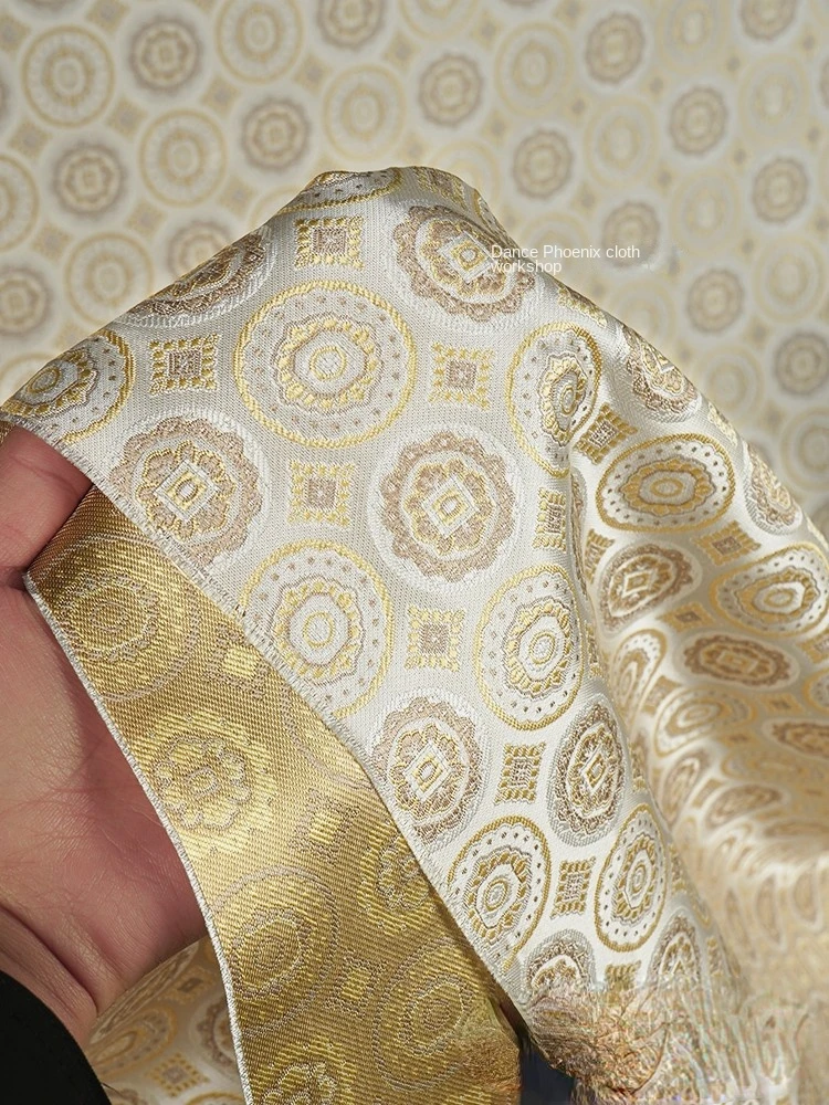 Крашеная парчовая ткань жаккард цвета шампанского ручная работа имитирующая