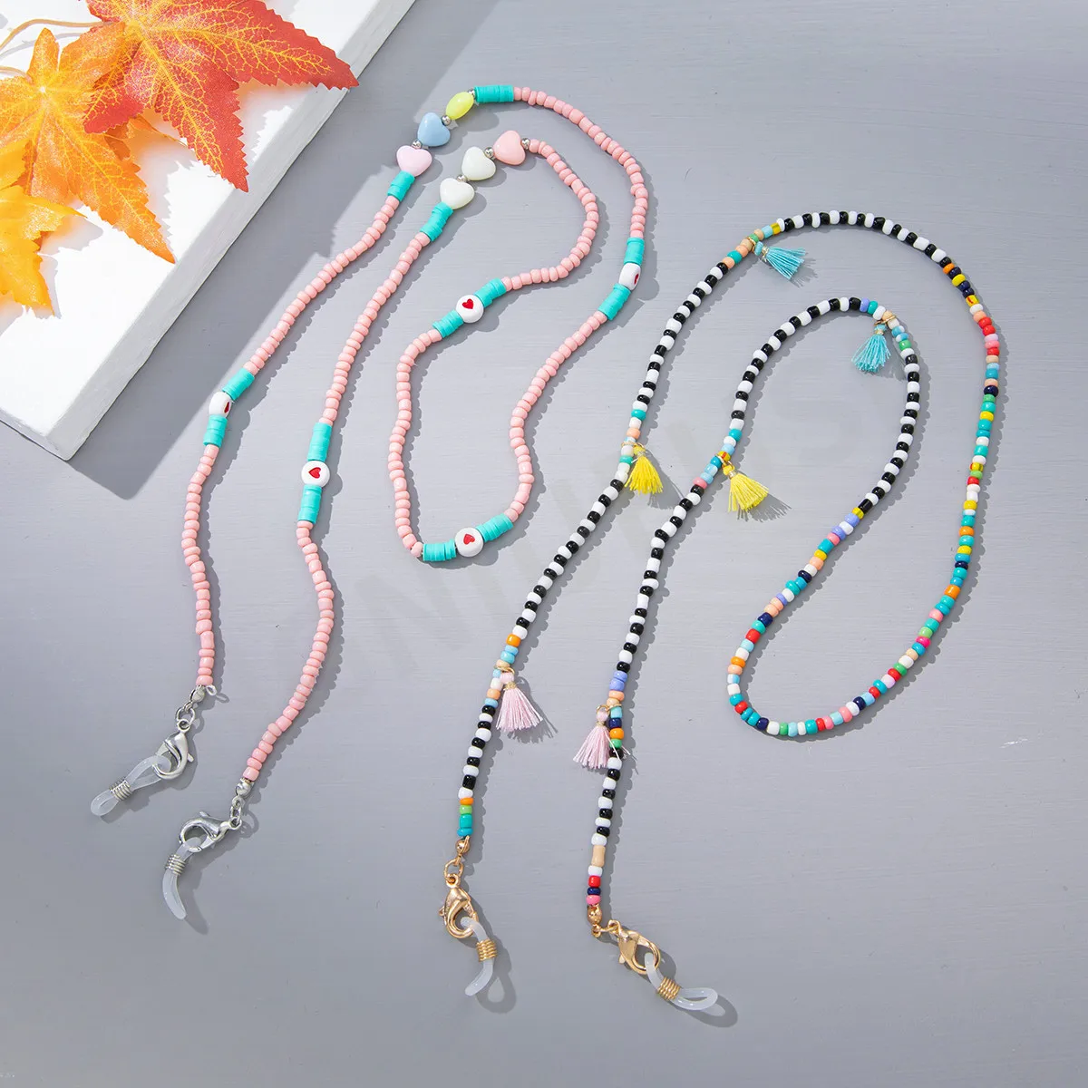 

2022 Simple Casual Heart Beads Tassel Mask Glasses Chain Holder Accessary
