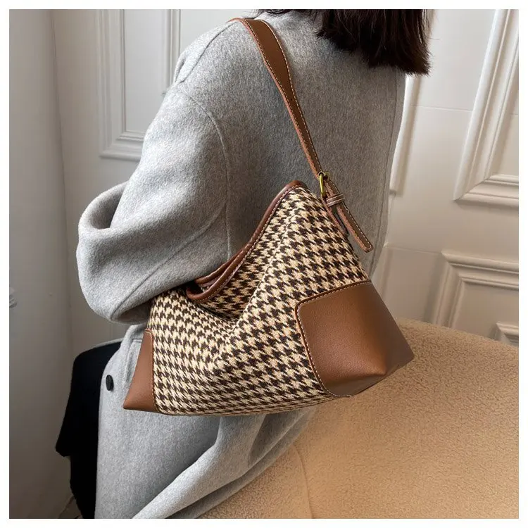 

GINYEZI women crossbody bag Women's messenger bag new 2021 fashion woolen chain Houndstooth shoulder bag small square handbag