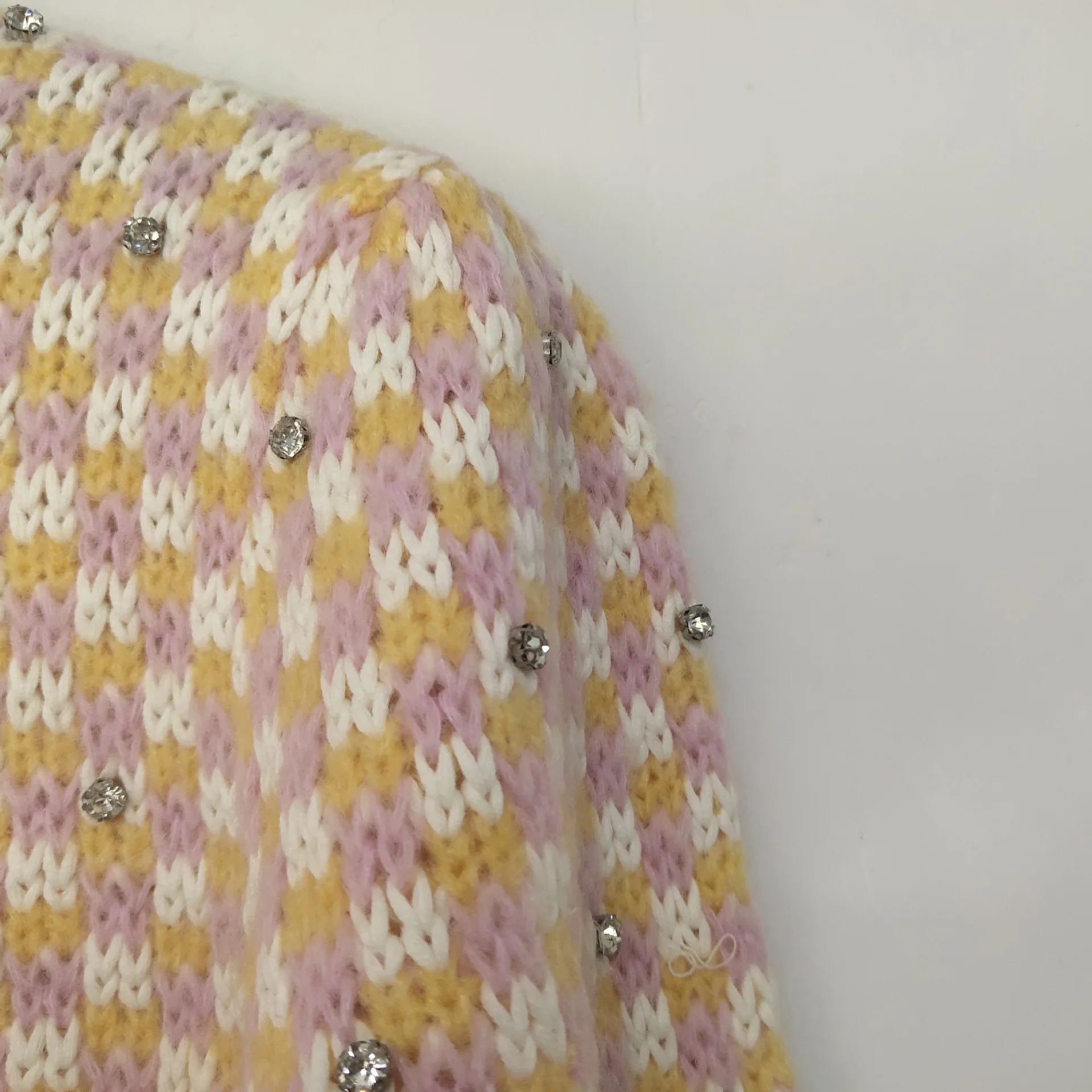 

Женский однобортный Кардиган с карманами, трикотажный свитер с длинными рукавами, о-образным вырезом и цветными вставками из страз, весна ...