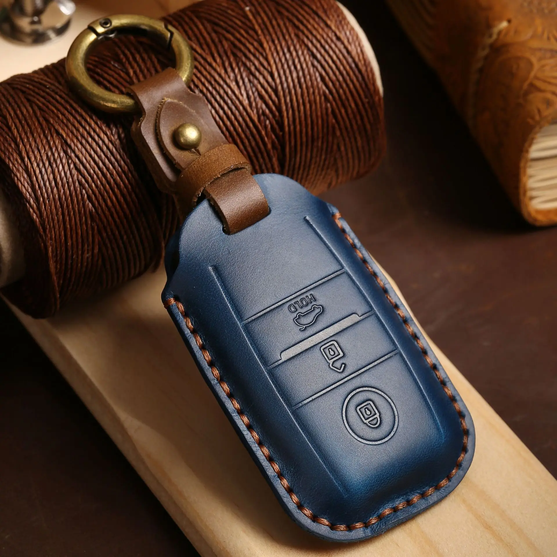 

Luxury Car Key Case Cover Leather Fob Keychain Accessories for KIa Sportage R Carnival Fcrte K5 KX5 KX3 Keyring Holder Bag