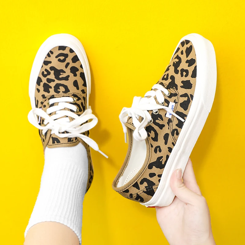 Кеды женские износостойкие холщовые кроссовки с леопардовым принтом плоская