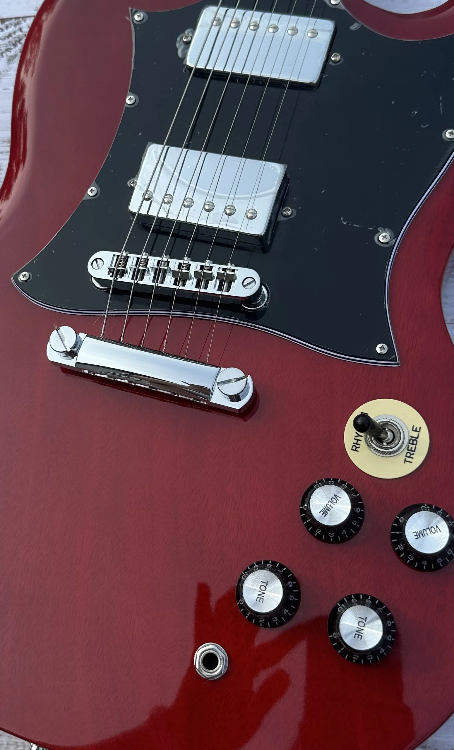 Стандартная электрическая гитара SG бордовая блестящая Цветочная горшок с