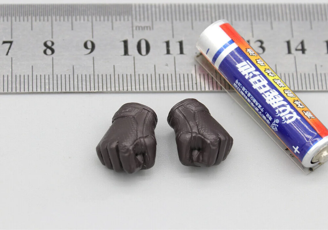 Флагсет масштаб 73036 1:6 Женская сдержанная рука модель