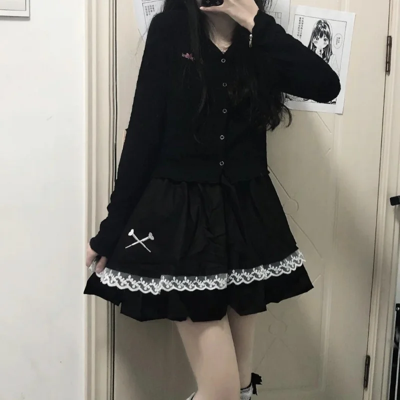 

Короткая юбка в стиле Харадзюку, черная Двухслойная юбка с вышивкой, с завышенной талией, в стиле панк, модная темная юбка для девушек