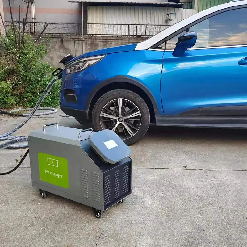 Рисунок 4 - Портативное умное зарядное устройство CCS2 CCS1