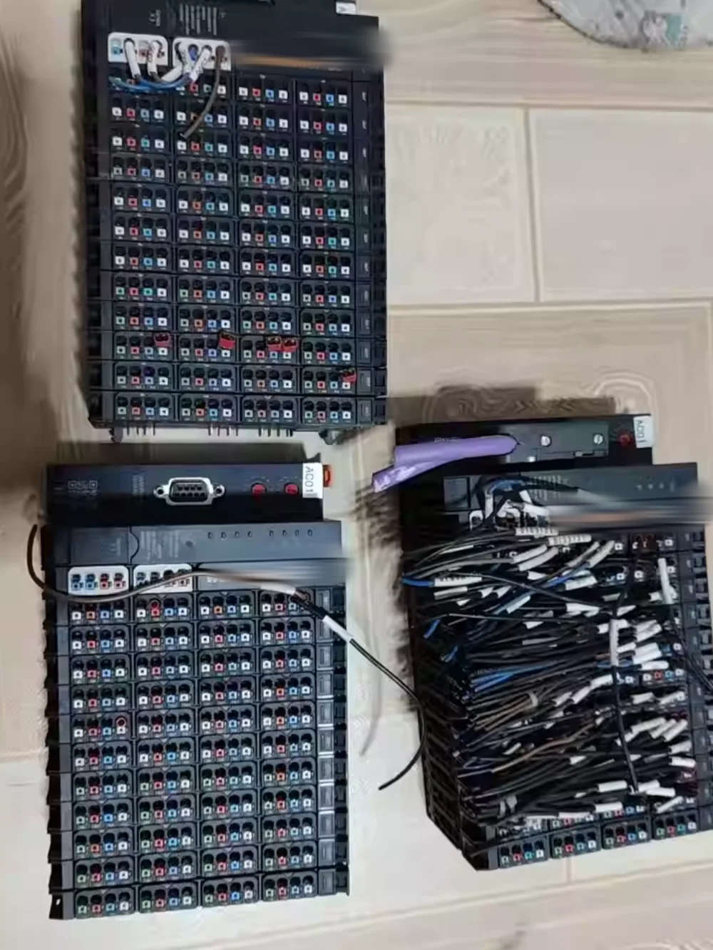 ЖК-модуль UR20-4D0-P