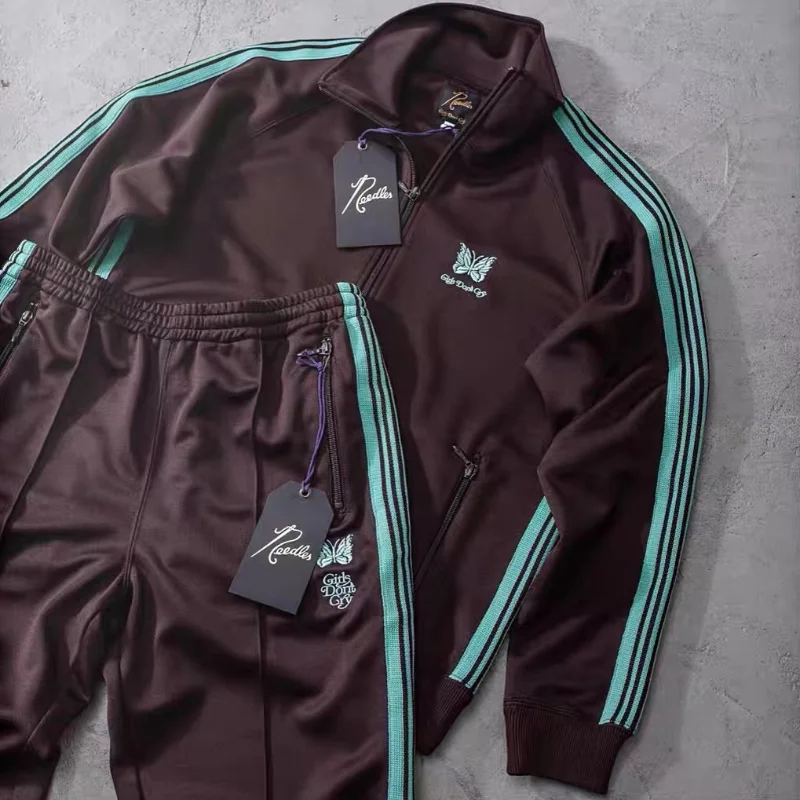 

Костюм с вышивкой «бабочка» для девочек