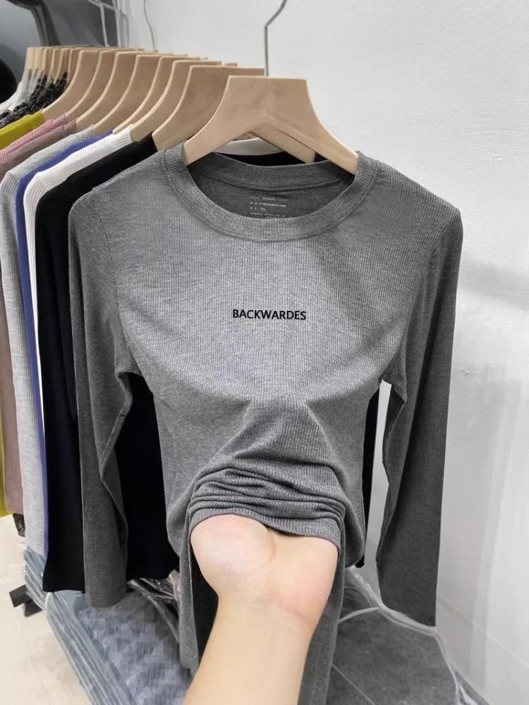 Черная высококачественная нижняя рубашка с нитью осенне-зимний топ 2024 новые