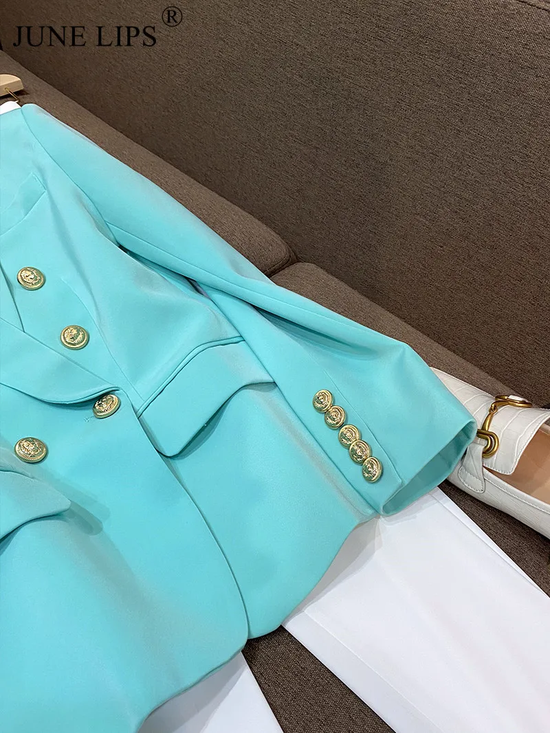 Женский костюм с принтом губы |