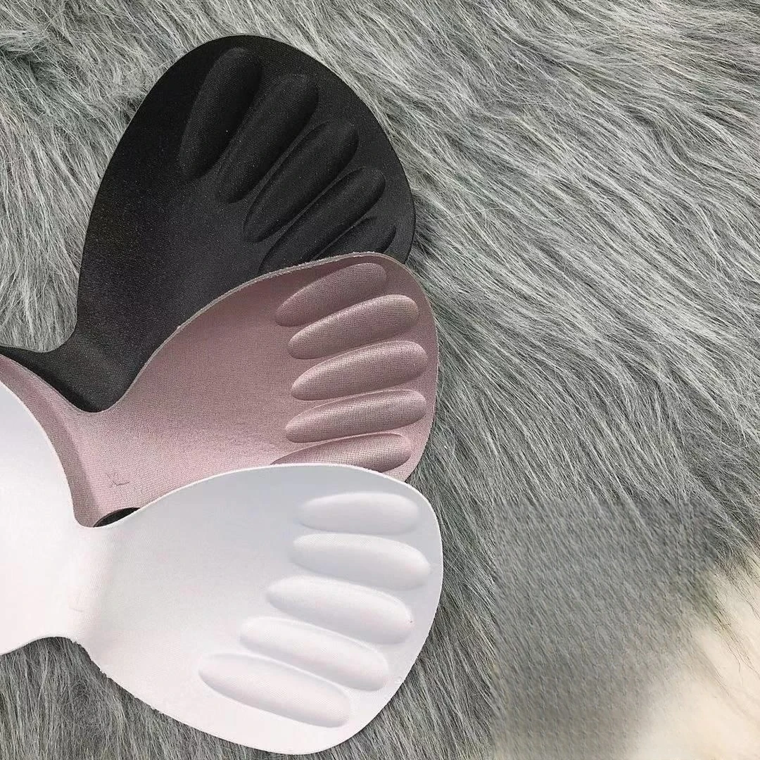 Бюстгальтер пуш-ап с мягкими чашечками эффектом 3D