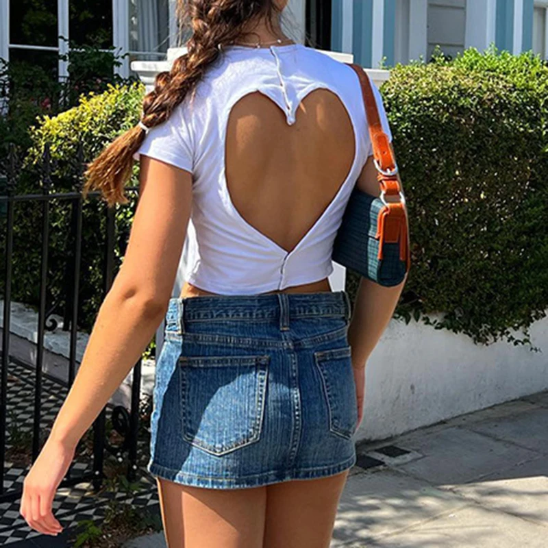 

Футболка женская приталенная с коротким рукавом, в форме сердца