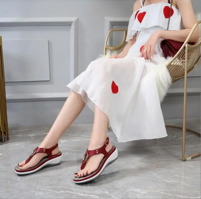 

Women Sexy Wedge Sandals Summer Beach Solid Color Flip Flops Women Clip Toe Ladies Shoes Buckle Strap Low Heel Sandals Large siz