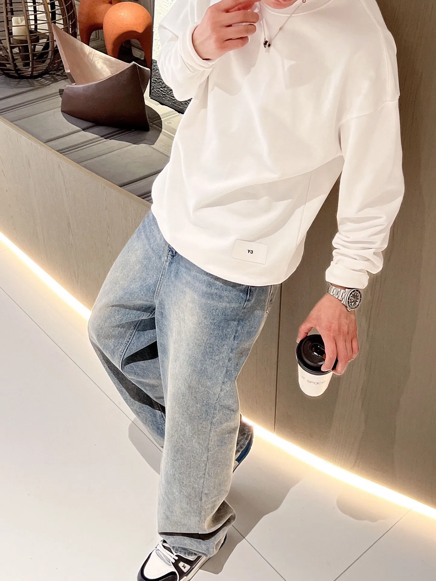 Рисунок 6 - Толстовка Y3 Yamamoto с надписью Yohji