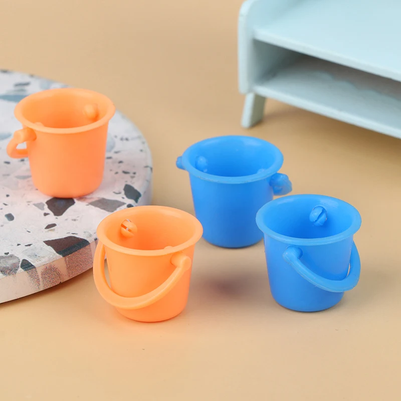 

2pcs 1.6cm Plastic bucket for 1/6 1/12 Scale Dollhouse Miniature Kitchen Garden Water Bucket Pail Furniture Decoration Accessory