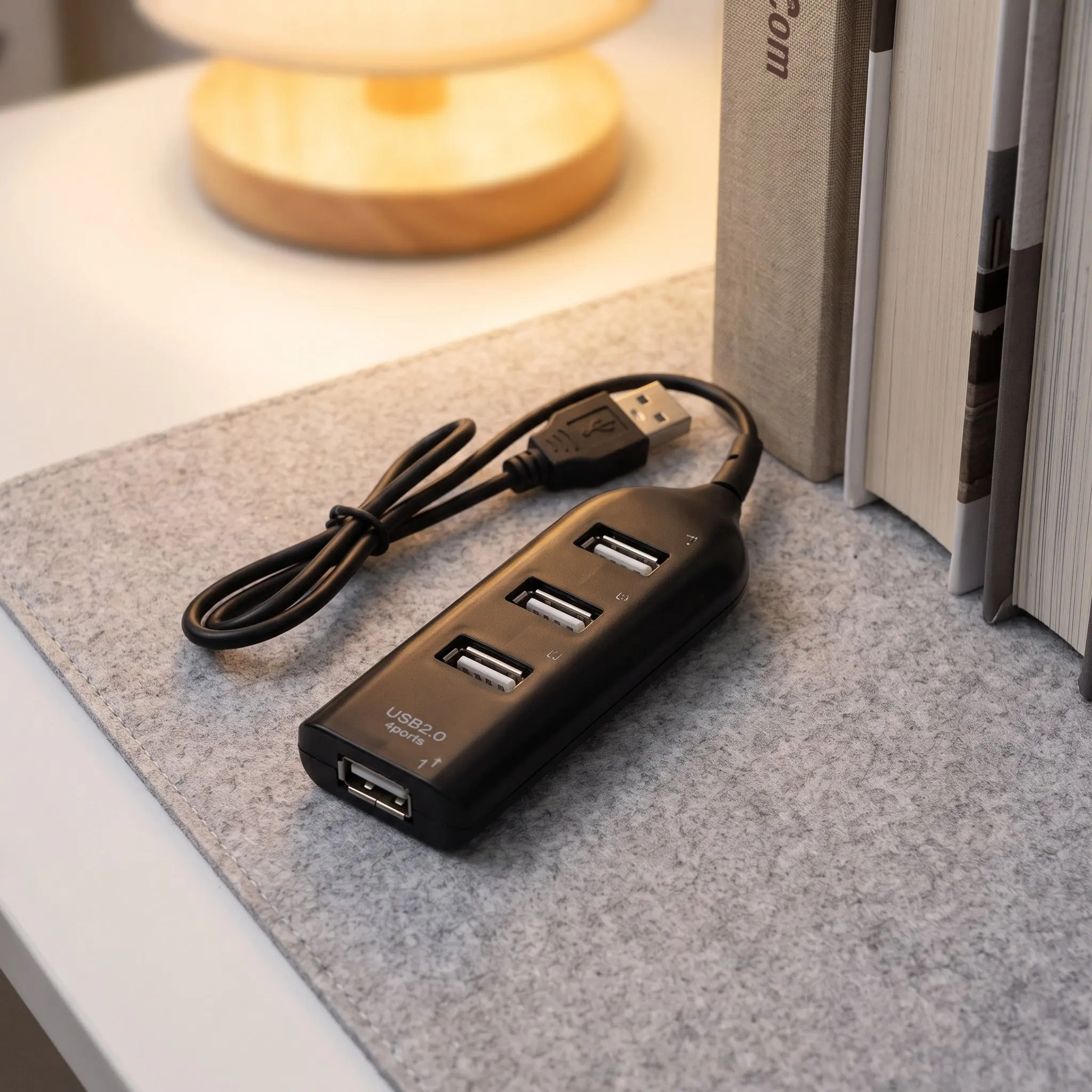 Фото 4-портовый USB 2.0 хаб-сплиттер повышенной прочности для ноутбуков, настольных компьютеров, планшетов, быстрая синхронизация данных, USB-хаб для компьютера №1