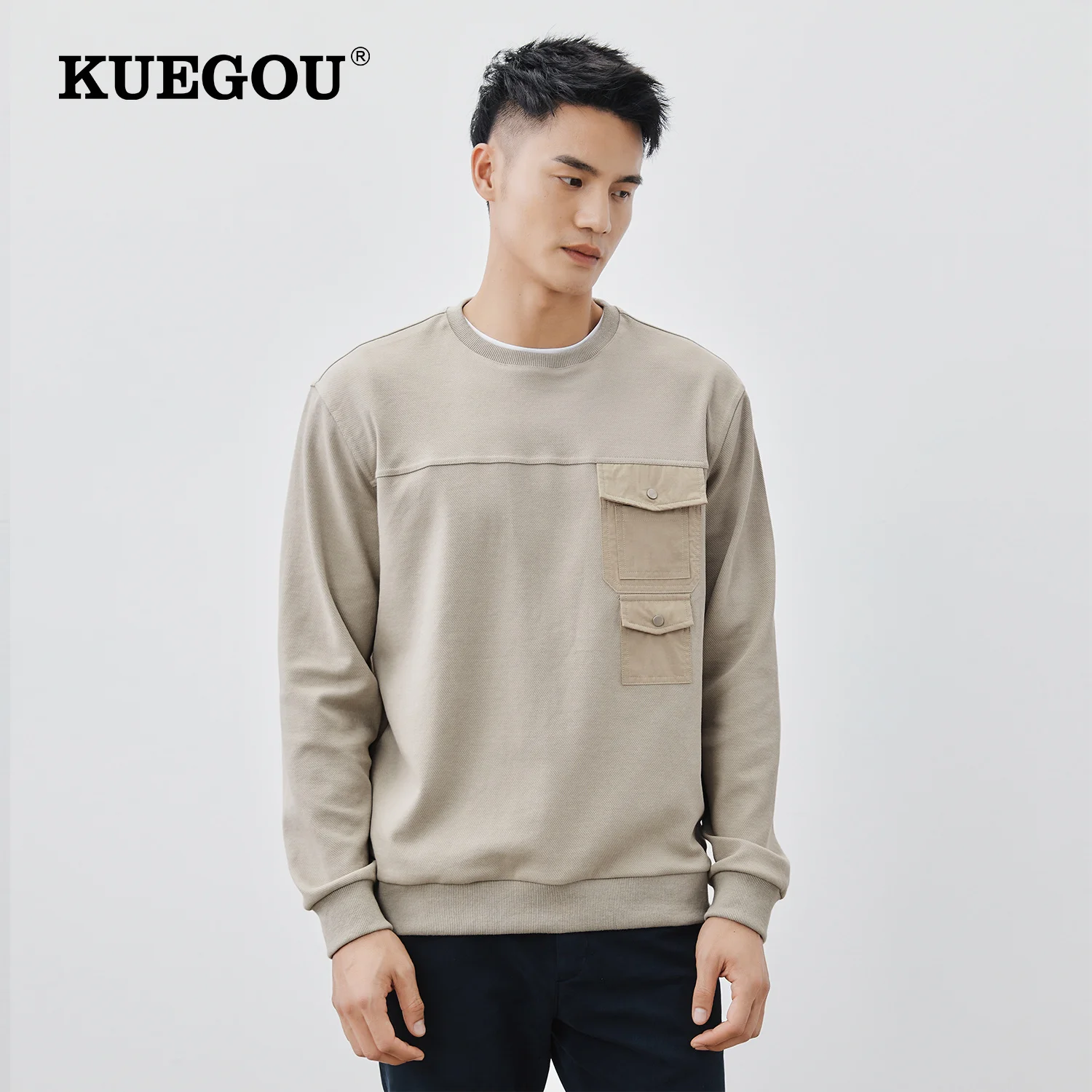 

KUEGOU 2022 весна хлопок простой карман Лоскутная Толстовка Мужская Crewneck тонкая мода Мужская Уличная одежда размера плюс 60116