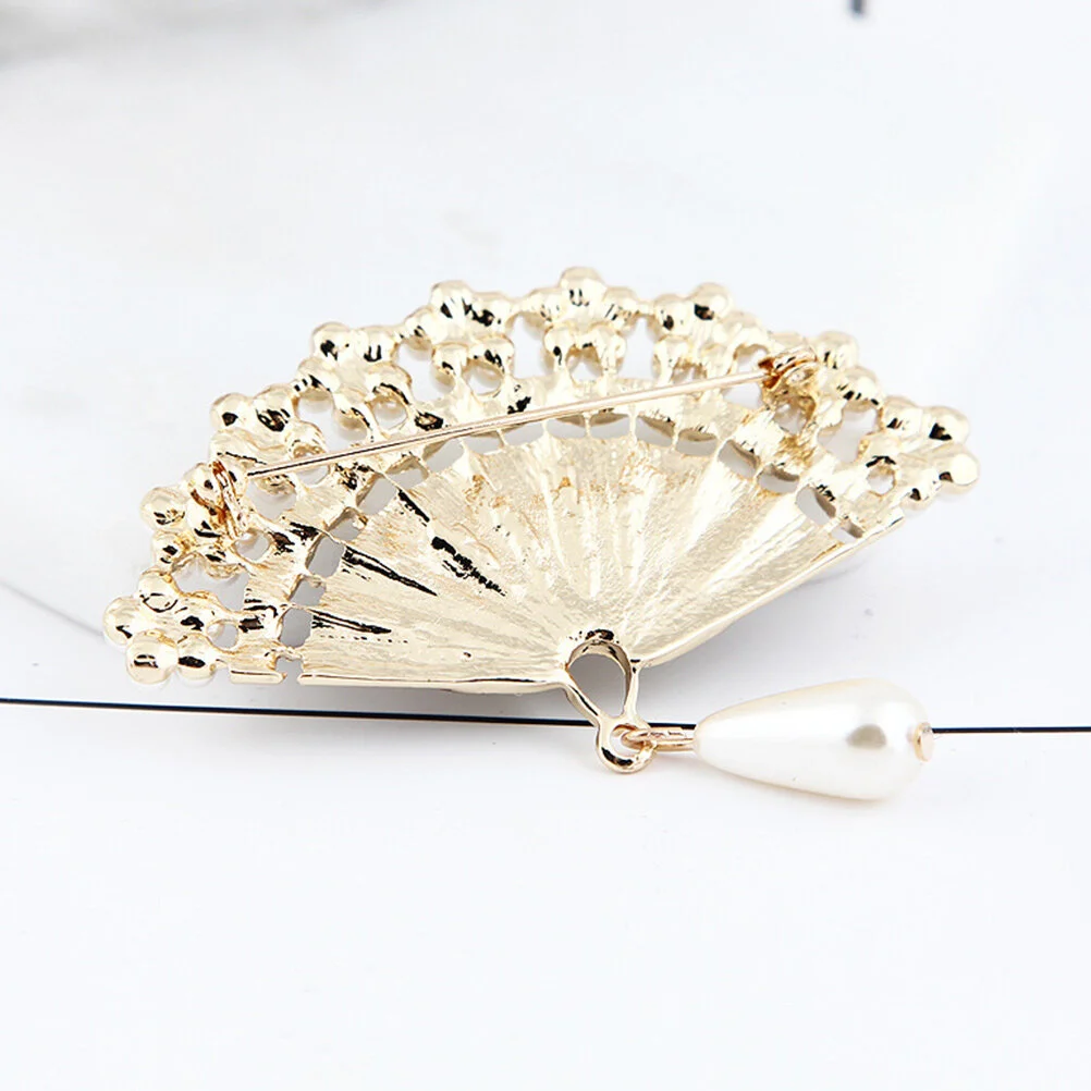 1 Pc Chinese Style Exquisite Brooch Retro Creative Fan Brooch (Assorted Color)