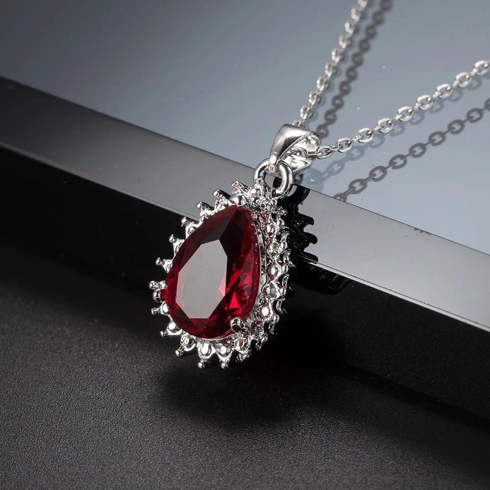 Ожерелье женское серебряное изумрудно-зеленое с фианитами | Украшения и