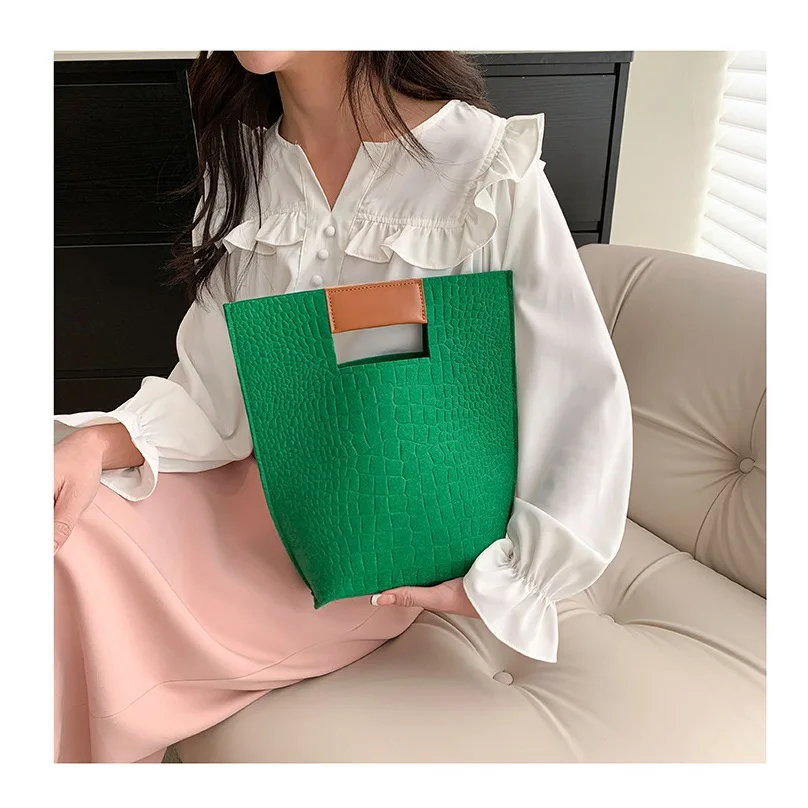Fashionable Large Capacity Bag for Women 2023 Spring New Simple Style Handheld Bag Retro Business Briefcase