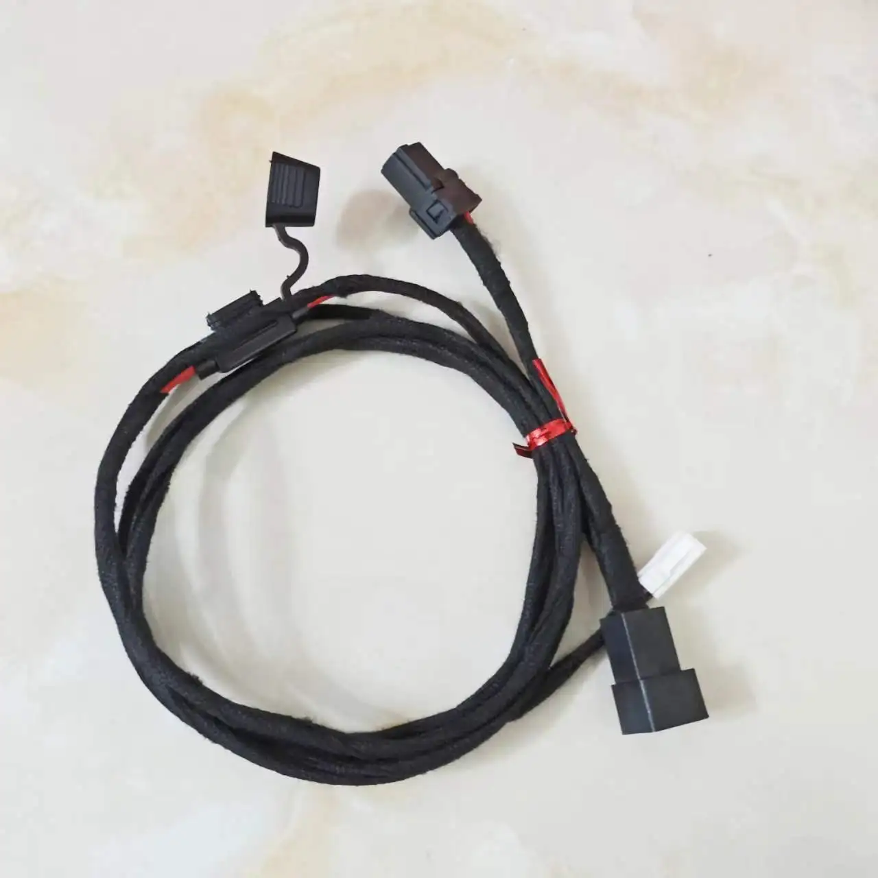 

Прикуриватель Chery Arzo после питания без повреждений и добавления задней выхлопной воздуховыпускной отверстия TYPE-C Зарядка USB-разъема